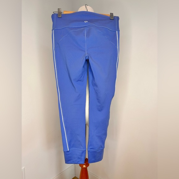 3/$15 GAP powder blue 21” cropped leggings - Picture 5 of 5